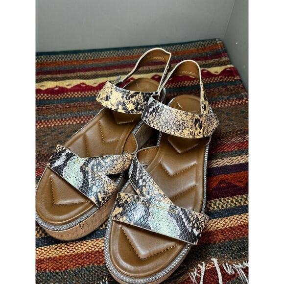 Franco Sarto Ozio Snakeskin Reptile Printed Platform Ankle Strap Sandal size 10 - Picture 6 of 9